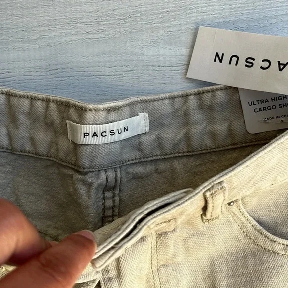 NWT Pacsun Light Gray Ultra High Rise Cargo Short 25 - Picture 5 of 11